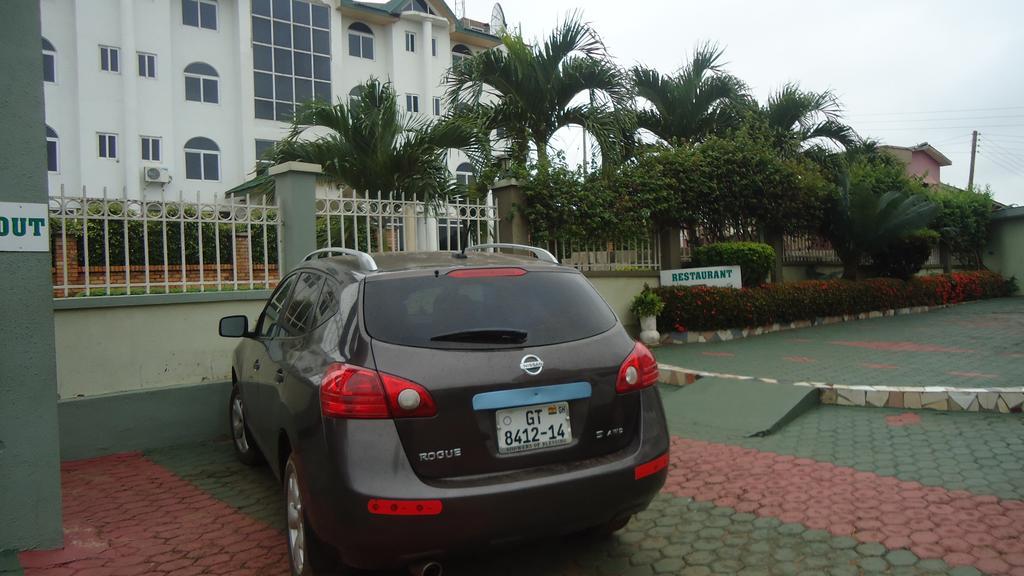 Wadoma Royale Hotel Kumasi Extérieur photo