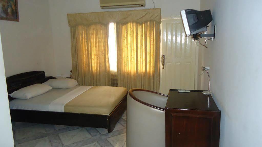 Wadoma Royale Hotel Kumasi Extérieur photo